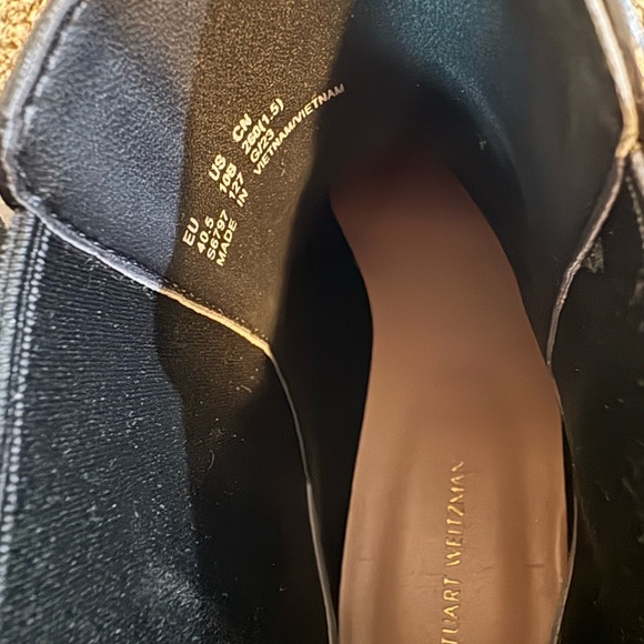Stuart Weitzman - Picture 4 of 4